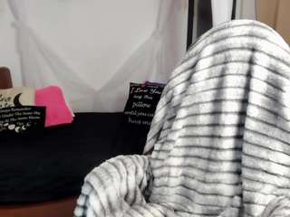 isabell2424 Sex Cam Show