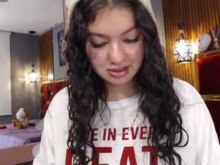 lilimini032 live webcam show