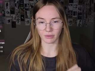 littlevildevil live webcam show