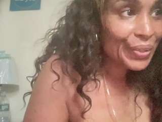 loveyoursoul4uitsdeep's CamSoda show and profile