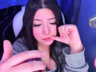 RavenToky0's Live Sex Cam Show