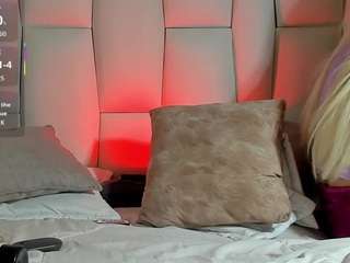 regiina-doll Live Webcam on CamSoda