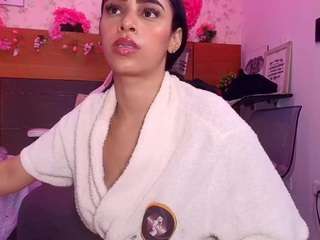 aisha-a Live Webcam on CamSoda