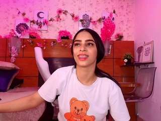 aisha-a Live Webcam on CamSoda