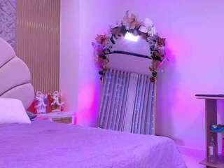 aisha-a Live Webcam on CamSoda