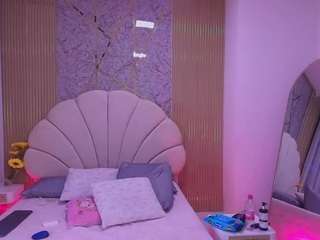 aisha-a Live Webcam on CamSoda