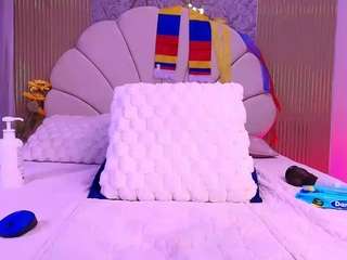 aisha-a Live Webcam on CamSoda