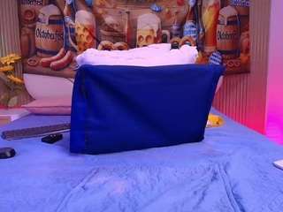 aisha-a live cam preview
