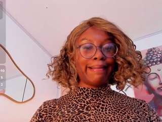 jenn-brownn Live Webcam on CamSoda