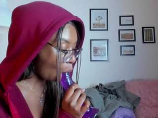  jenn-brownn chat room