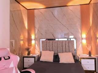 your-perverse-whore live cam profile