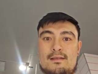 hornyasianman Live Webcam on CamSoda