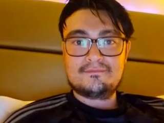 hornyasianman webcam model