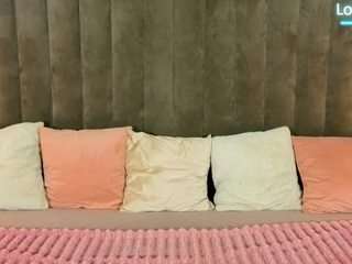 missmartini's CamSoda show and profile