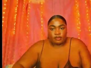 nadia-whorenss Live Webcam on CamSoda