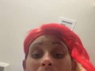 sexyredbonde