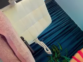 AlisaCamerron's Live Sex Cam Show