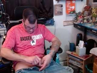 bobbyt4u's CamSoda show and profile