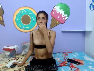 skinnycanella18's Live Sex Cam Show