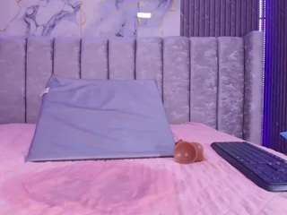 timk-bella live webcam show