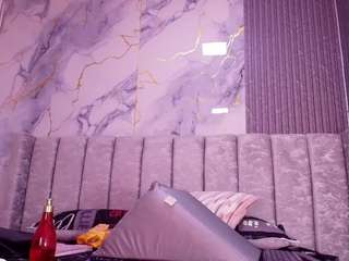 timk-bella live cam preview