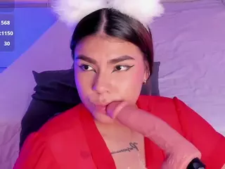 AliceThunder's Live Sex Cam Show
