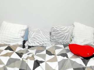 LindaInsatiable live webcam show
