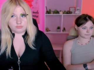 nikol-kitt Live Webcam on CamSoda
