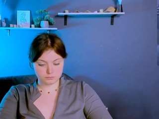 nikol-kitt Live Webcam on CamSoda