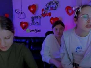 nikol-kitt's CamSoda show and profile