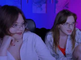 nikol-kitt Live Webcam on CamSoda