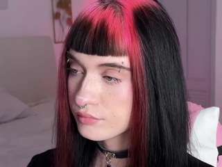 Este modelo está en vivo ahora. vailyreb