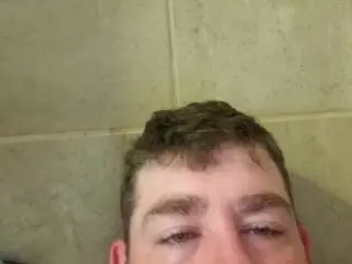 leafsman888's Live Sex Cam Show