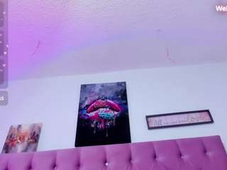 samanta-pink Live Webcam on CamSoda