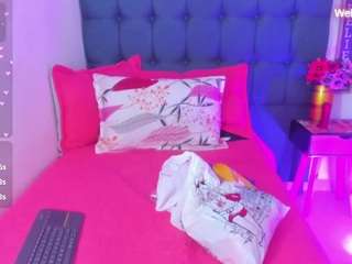 samanta-pink