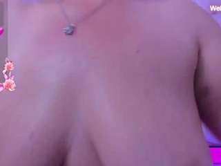 samanta-pink