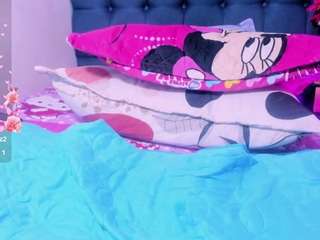 samanta-pink Live Webcam on CamSoda