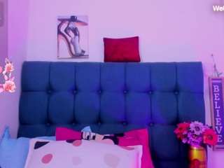 samanta-pink