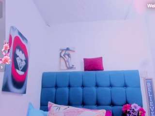 samanta-pink
