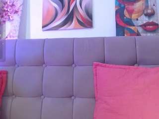 samanta-pink