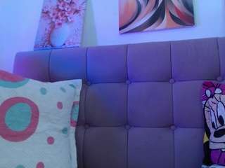 samanta-pink