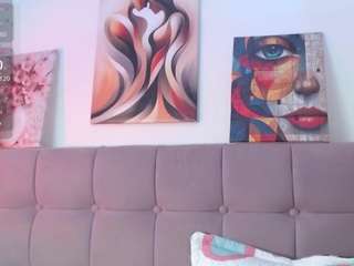samanta-pink