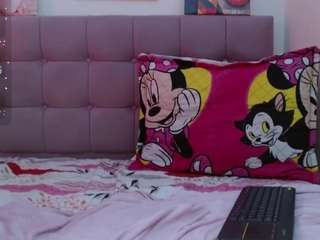 samanta-pink