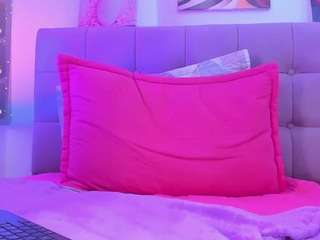 samanta-pink