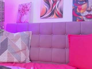 samanta-pink