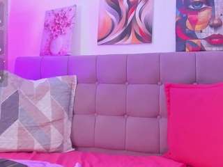 samanta-pink