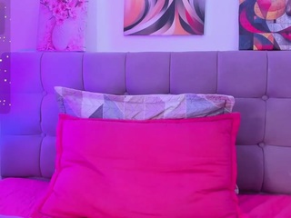 samanta-pink