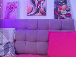 samanta-pink