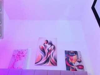 samanta-pink
