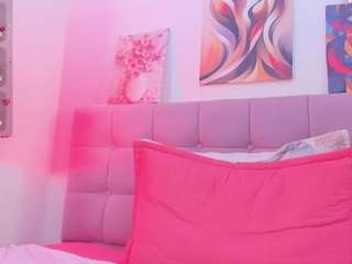 samanta-pink